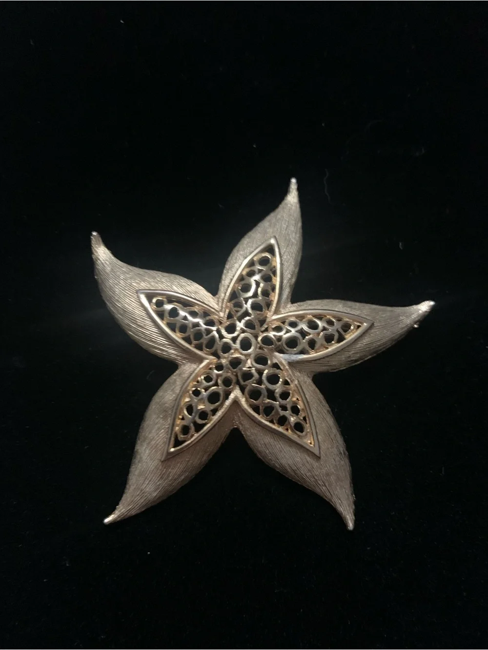 Vintage Gerry’s Gold-Tone Starfish Filigree Brooch - Classic Coastal Accent
